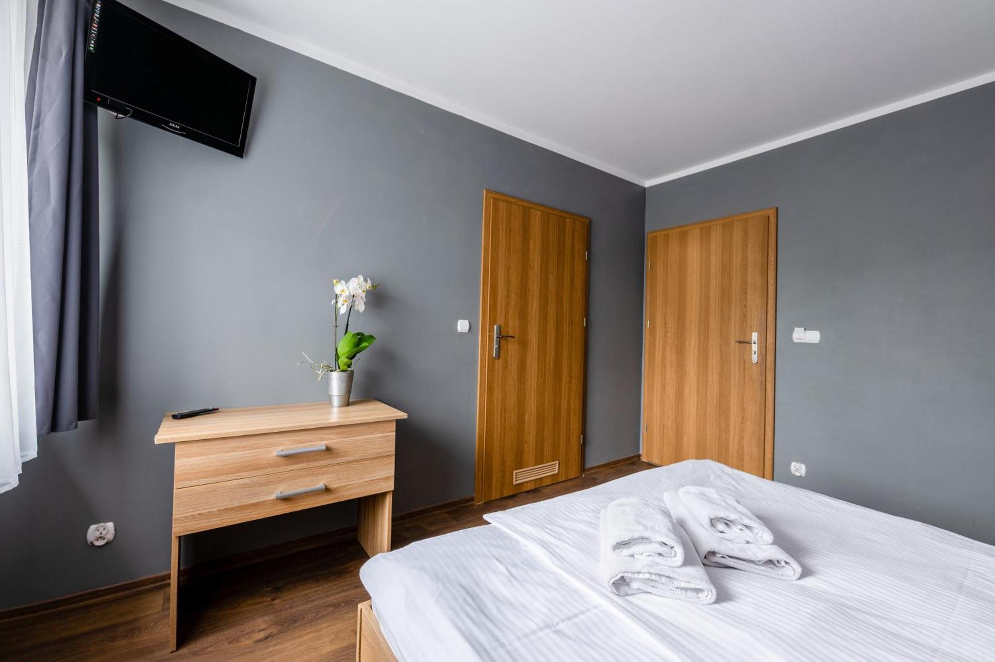 Sleep&Go Panzió Lubliniec Kültér fotó